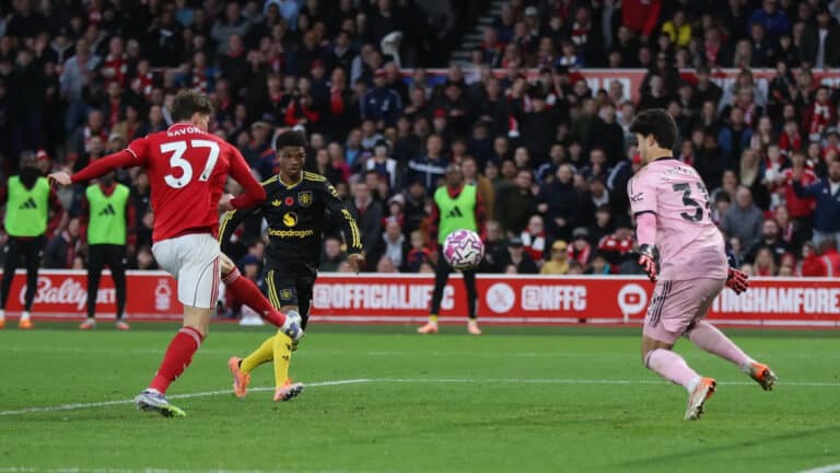 Ноттингем Форест и Манчестер Юнайтед сыграли вничью в напряженном матче АПЛ