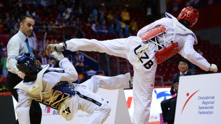 Рияд-2025: Джахонгир Худойбердиев и Нажмиддин Косимходжиев приносят Узбекистану первые медали в таэквондо