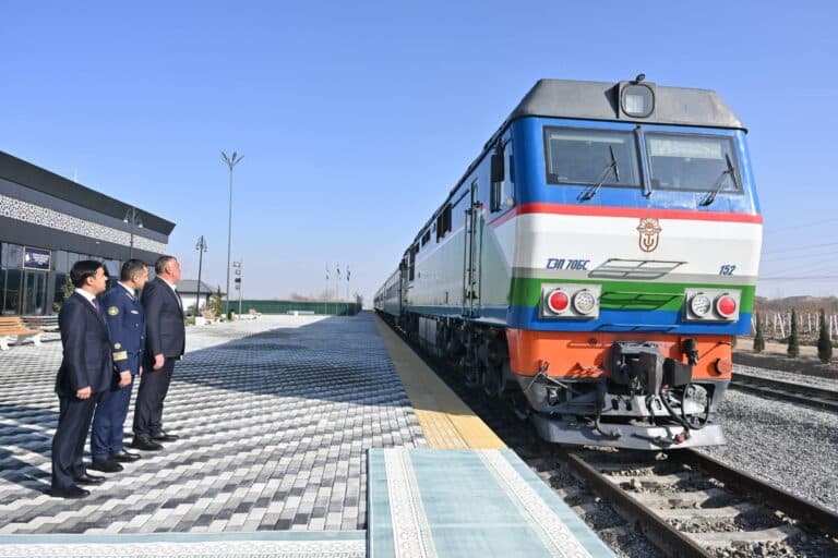 Samarqand – Urgut yangi temir yo‘l liniyasini to‘liq elektrlashtirish rejalashtirilmoqda