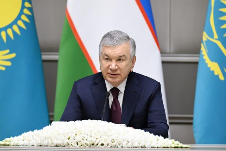 Мирзиёев провел встречи с Рахмоном, Алиевым и Жапаровым