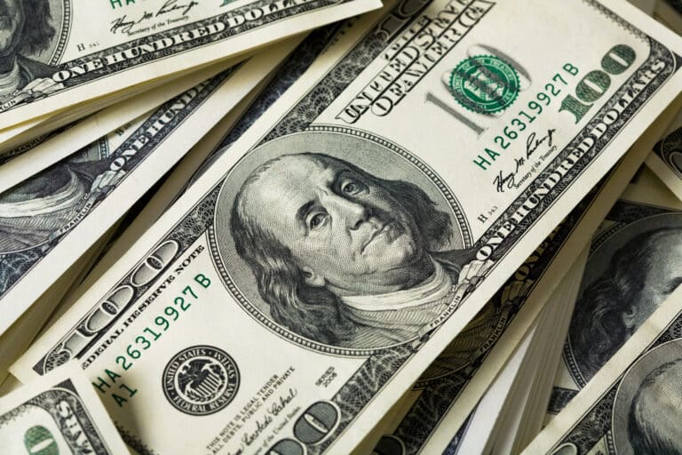 Hafta davomida dollar qanchaga oshdi