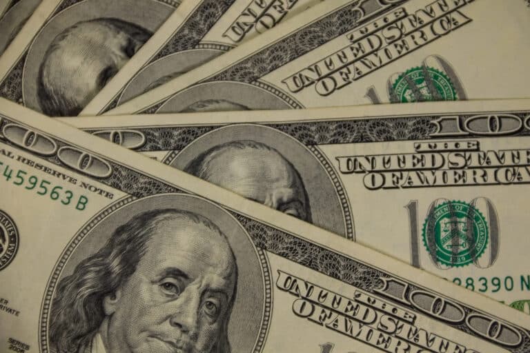 17-noyabr uchun valyuta kurslari e’lon qilindi