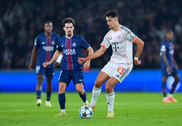 Бавария в меньшинстве выстояла против ПСЖ в матче Лиги чемпионов