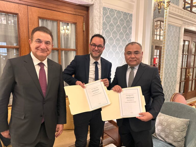 Valmont Industries поможет Узбекистану с установкой дождевальных оросительных систем