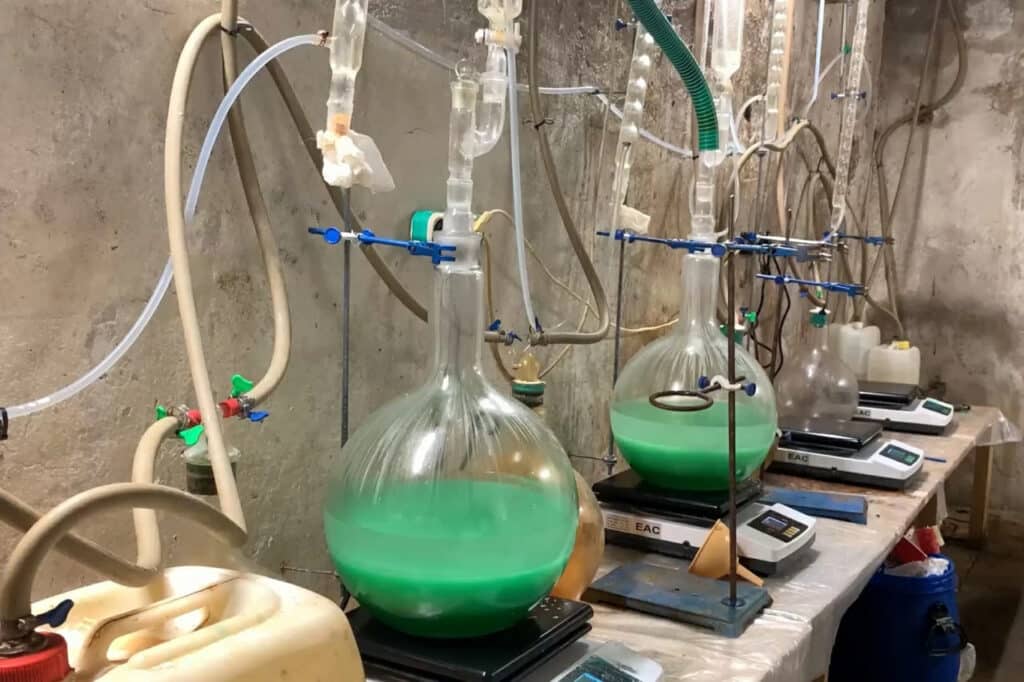 Endi O‘zbekistonda narkolaboratoriya tashkil etganlar 20 yilga ozodlikdan mahrum qilinadi