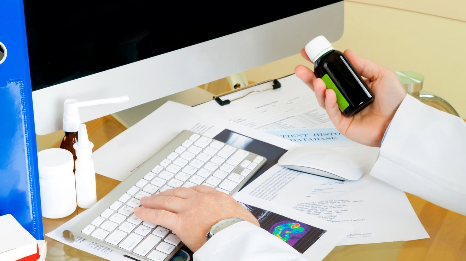 Qog‘oz retseptlar vaqtincha saqlanib qoladi — SSV buyrug‘i qabul qilindi