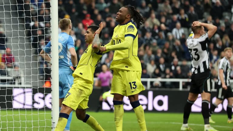 Ньюкасл и Тоттенхэм разделили очки в напряженном матче АПЛ