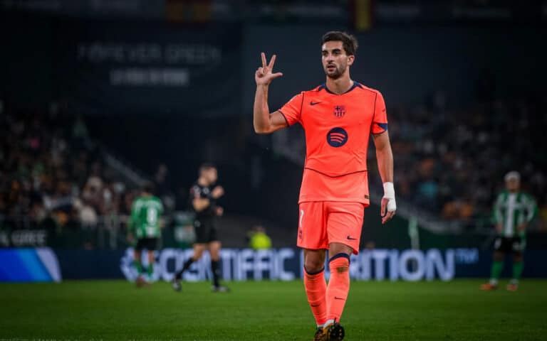 Барселона громит Бетис на выезде: восемь голов и хет-трик Торреса