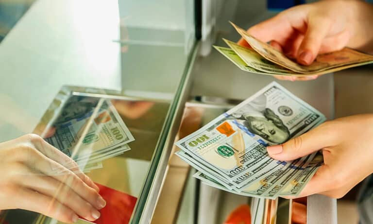 Fitch: 2026-yilda O‘zbekiston banklaridagi omonatlar hajmi 25 foizgacha oshadi