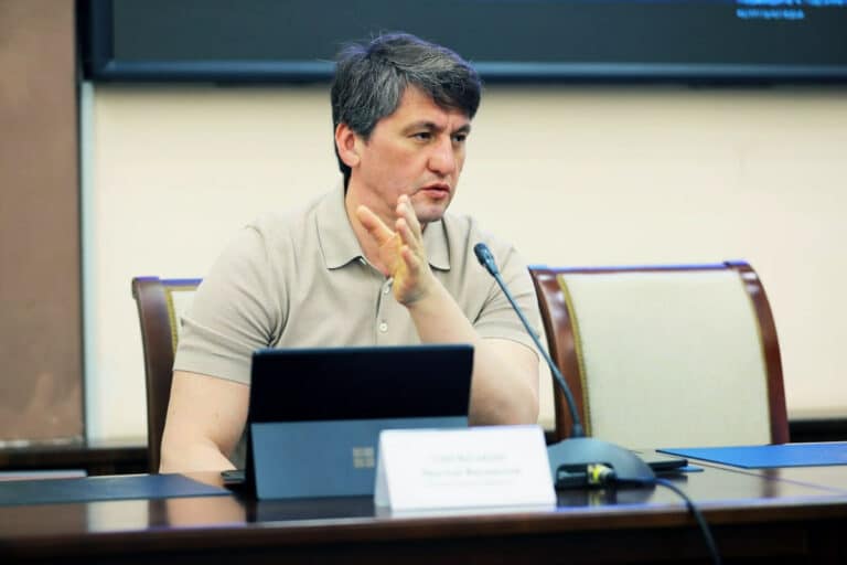 Toshkent yo‘llariga yuklama me’yoridan 2,5 baravar oshdi — Shavkat Umrzoqov