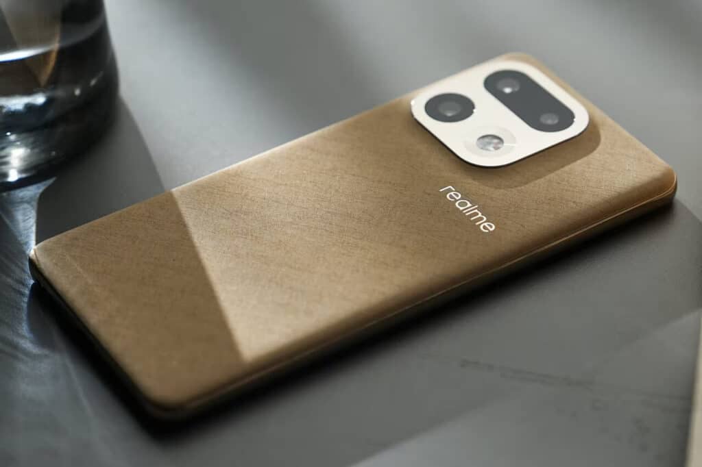 Realme 16 Pro+ smartfoni jonli fotosuratlari e’lon qilindi / Foto: TrekinTech