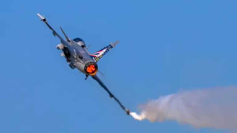 Tailand Kambodjadagi harbiy obyektlarga havo zarbasi berdi