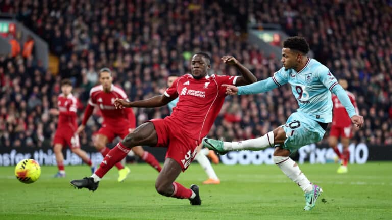 Гол Вирца, ответ Эдвардса и отмененный мяч: «Энфилд» без победителя