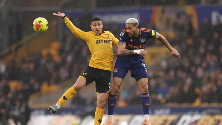 Сухая битва на «Молинью»: Вулверхэмптон и Ньюкасл разошлись без голов