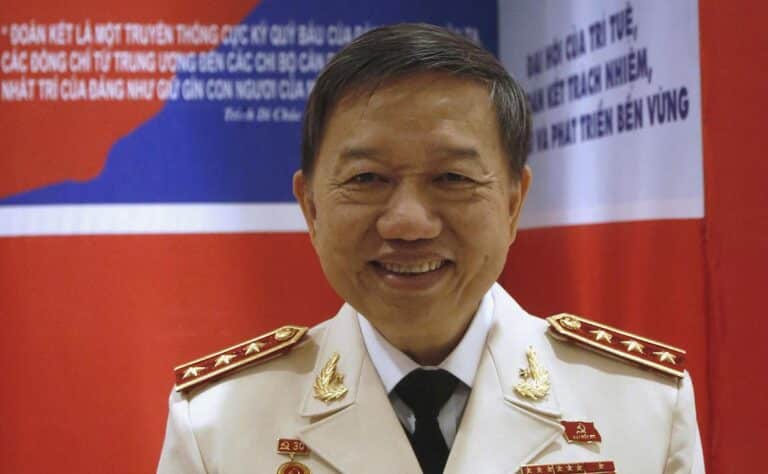 То Лам переизбран главой Компартии Вьетнама