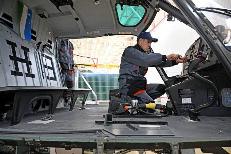 На Чирчикском авиазаводе открыли центр по ремонту вертолетов Airbus