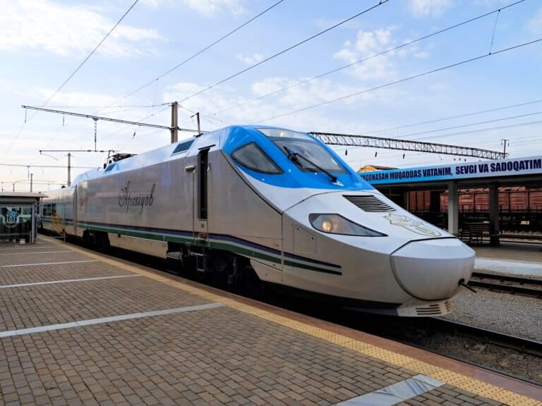 O‘zbekiston tezyurar poyezdlar xavfsizligi bo‘yicha Ispaniya bilan kelishuvga erishdi