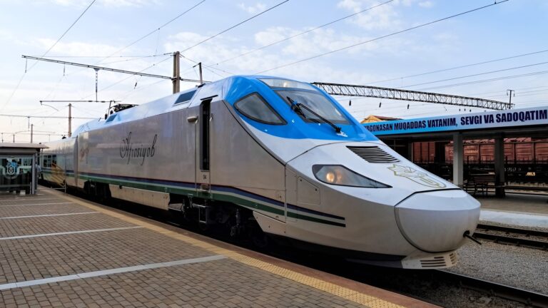 С 1 февраля билеты на Afrosiyob подорожают на 15%