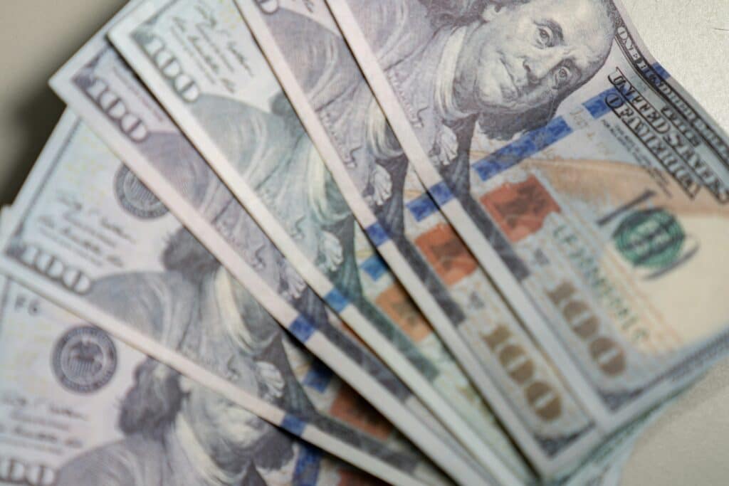 Какой обменный курс доллара в банках 16 января