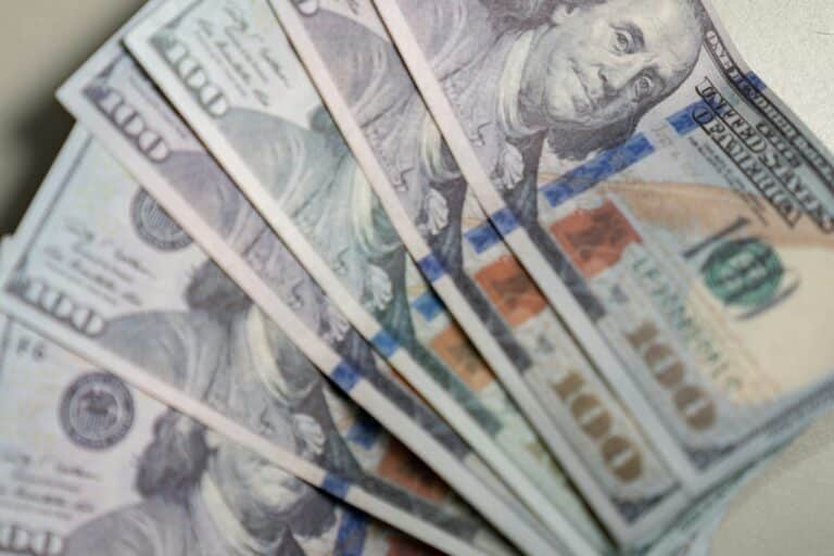 Какой обменный курс доллара в банках 16 января