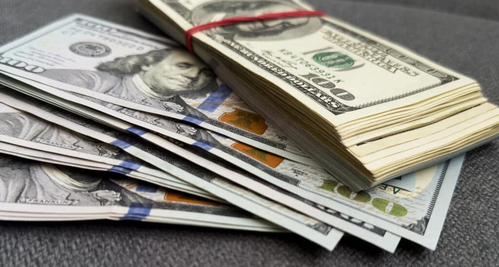 Dollar oshdi: 28-yanvar uchun valyutalar kursi e’lon qilindi