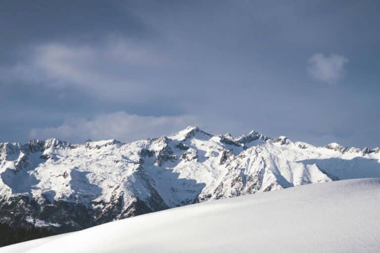 В шести регионах Узбекистана объявлена лавинная опасность