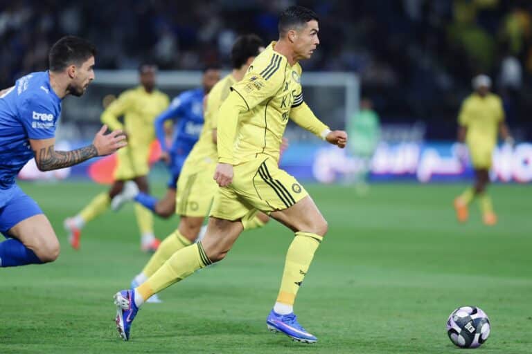 Роналду зажег, но дерби ушло к сопернику: Аль-Хиляль сломил Аль-Наср