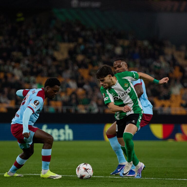 Бетис — Фейеноорд: эффектная победа и уверенный финиш этапа