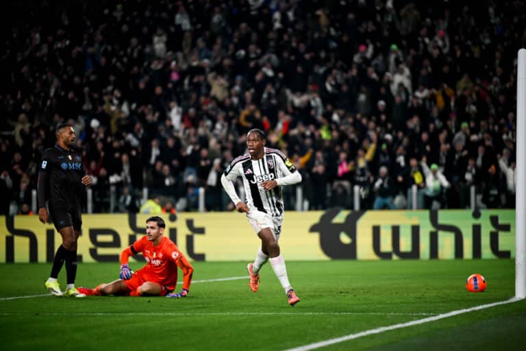 Турин включил режим пресса: Ювентус разнес Наполи и не дал шанса