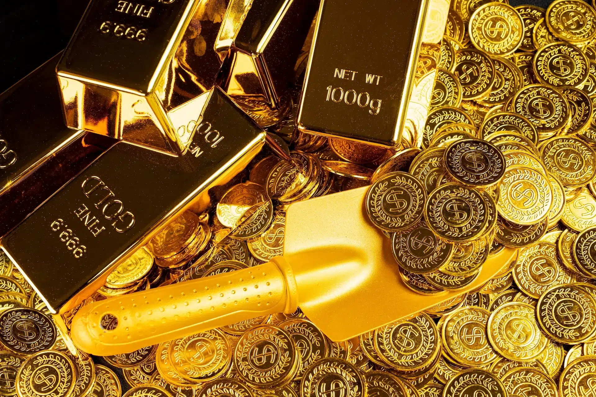 Gold Prices Rise Above $4,800, Set New Record