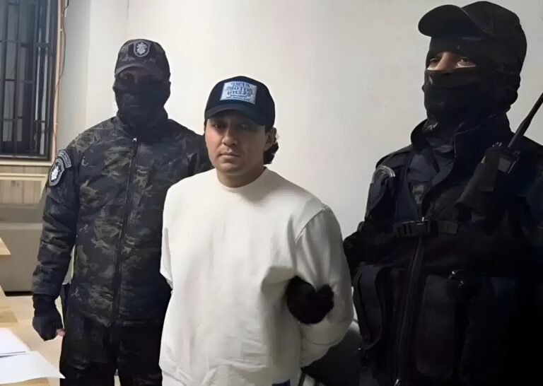 Отпустивших Акмаля Шукурова судей задержали в Ташкенте