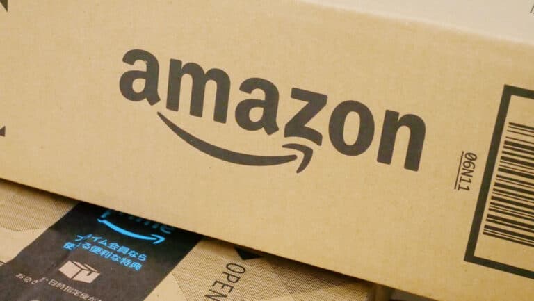 Amazon вышел в лидеры по доходам, опередив Walmart