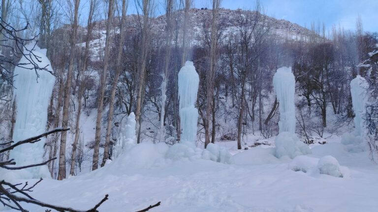 В горах Кашкадарьи появились искусственные ледники