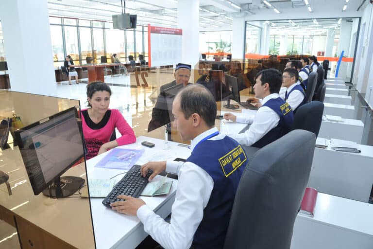 «Умные» миграционные центры откроют в Ташкенте и Каракалпакстане