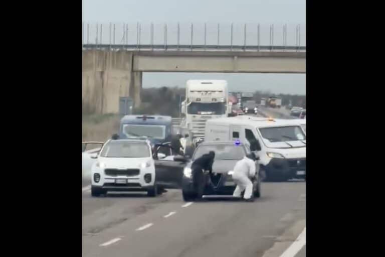 «Голливудское» ограбление произошло на трассе в Италии — видео