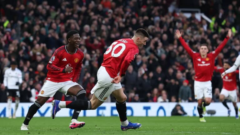 Манчестер Юнайтед вырвал победу у Фулхэма ударом на последней минуте