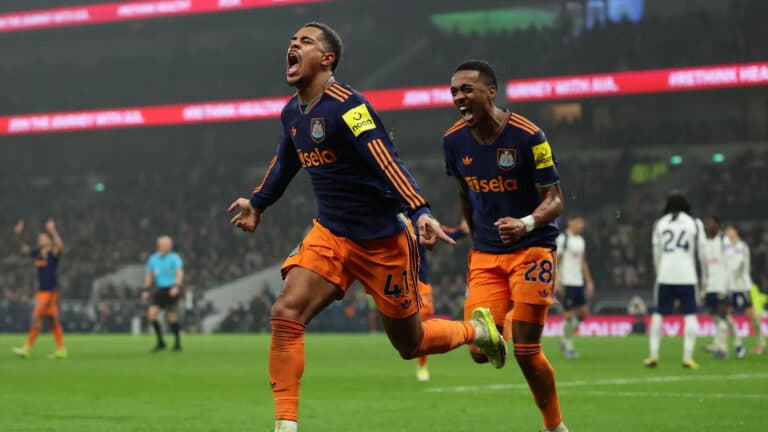 Ньюкасл дожал Тоттенхэм в Лондоне и прервал серию без побед