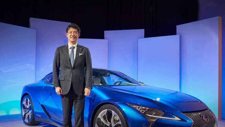 Глава Toyota Кодзи Сато уходит в отставку