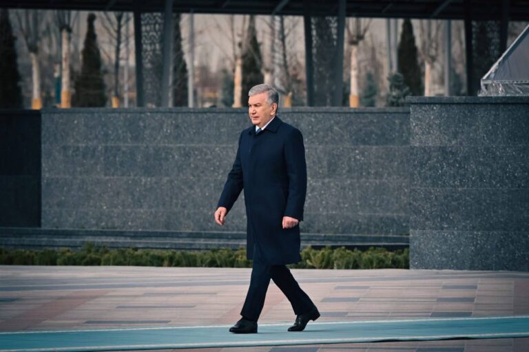 Shavkat Mirziyoyev Shahboz Sharifning taklifi bilan Pokistonga ketdi