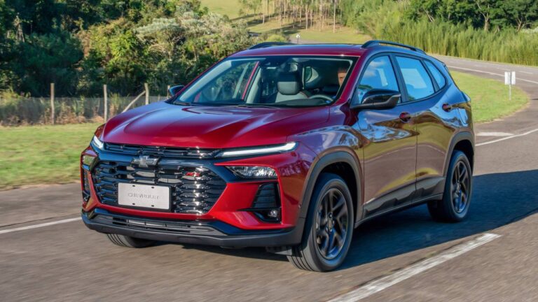 Chevrolet Tracker RS 2026: спортивный кроссовер за $34,3 тыс.
