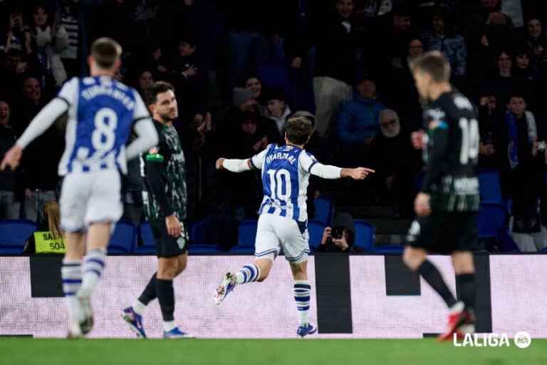 Решили классом и заменами: Реал Сосьедад обыграл Эльче дома