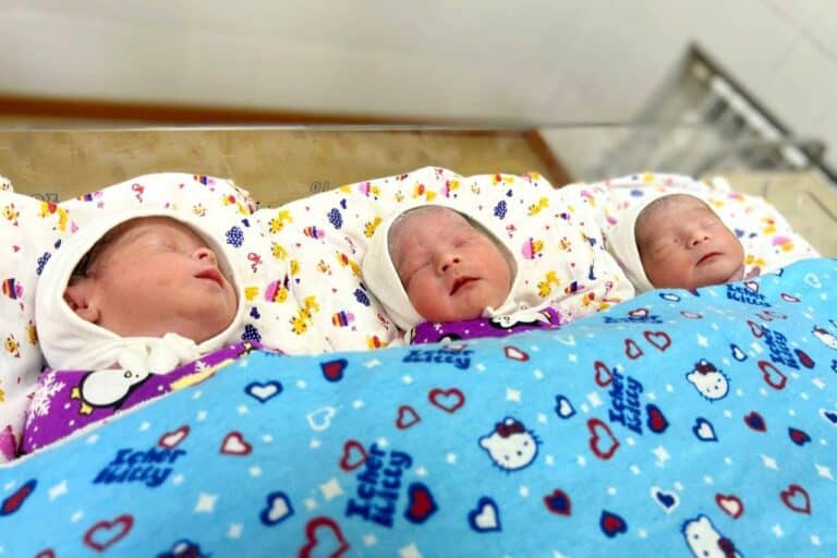 Узбекистанки родили 19,9 тыс. близнецов в 2025 году