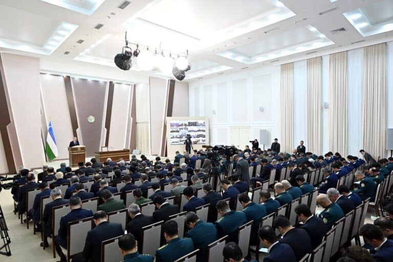 Госорганы будут оценивать по работе с обращениями граждан