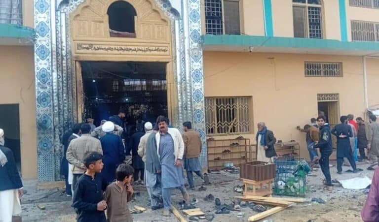 Взрыв у мечети в Исламабаде: погиб 31 человек, пострадали 169