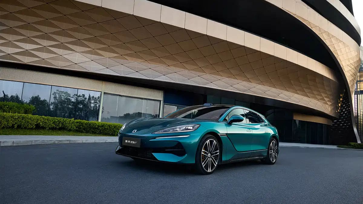 BYD Denza Z9 elektromobili qanday imkoniyatlarga ega