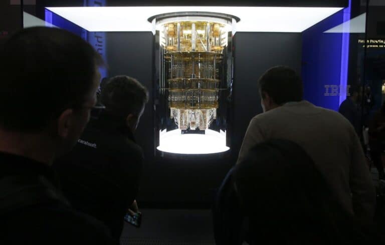 Ученые Узбекистана и РФ создали кристалл для квантовых компьютеров