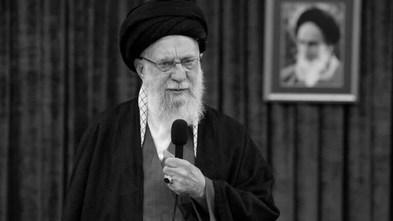 Иран подтвердил гибель Али Хаменеи