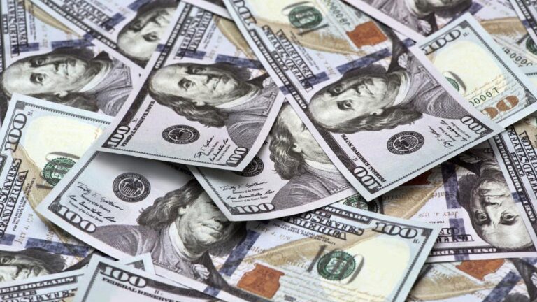 Какой курс доллара США 16 марта в Узбекистане