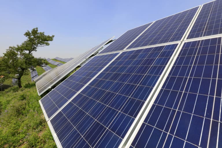 Китай сократит субсидии на экспорт солнечных панелей: Африку ждет рост цен