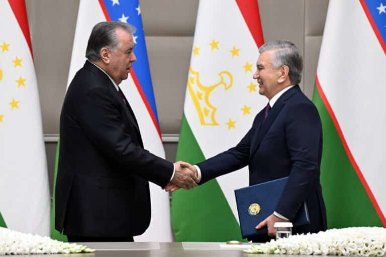 Uzbekistan and Tajikistan Sign Over 15 Agreements at First Supreme Council Meeting